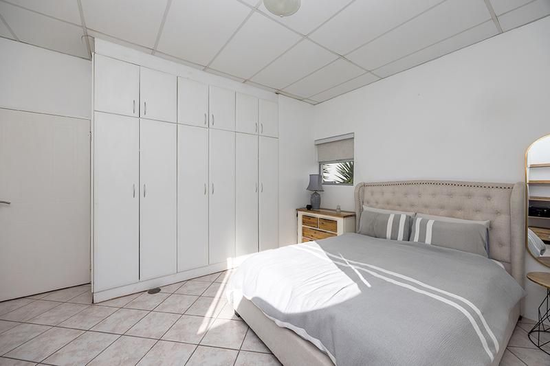 To Let 4 Bedroom Property for Rent in West Beach Western Cape